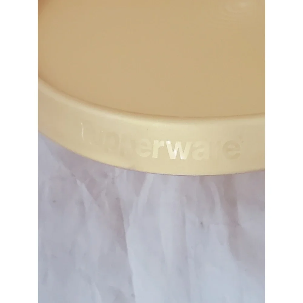 Tupperware Round Replacement Lid Gold 11 Inch Seal 224-11